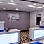 Holiday Inn Express & Suites Lexington Midtown By IHG