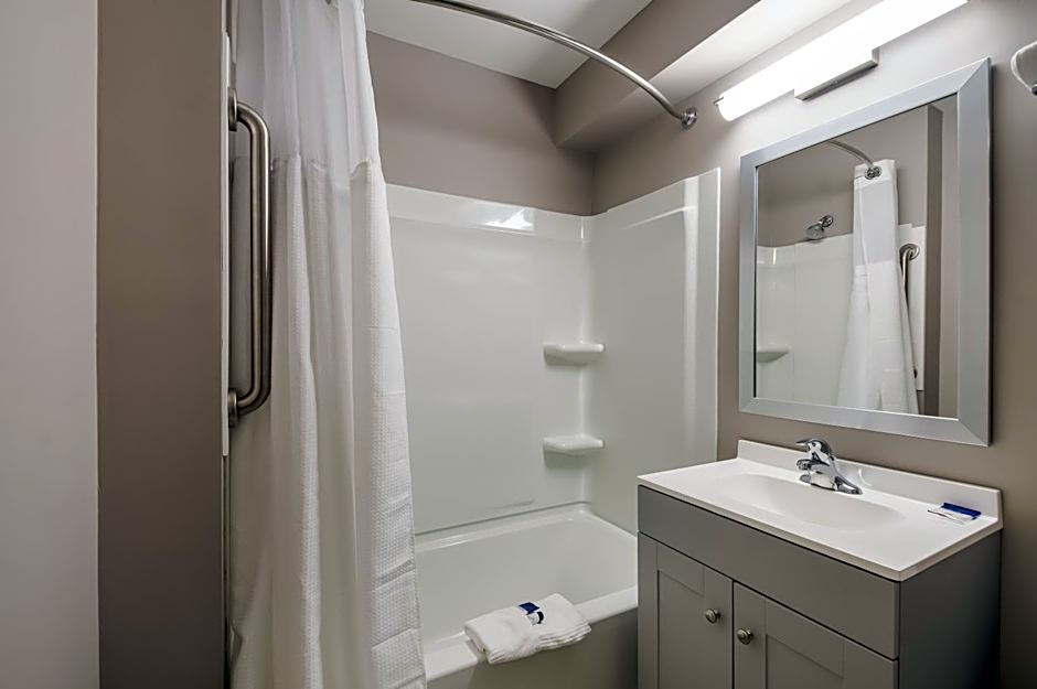 Americas Best Value Inn Farmington
