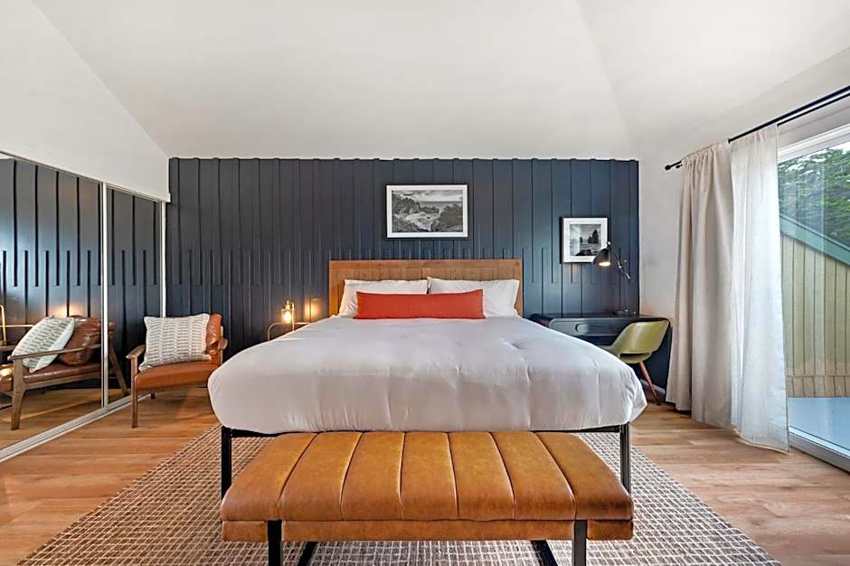 Bodega Coast Inn and Suites
