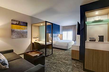 King Room with Trundle Sofa - Hearing Accessible