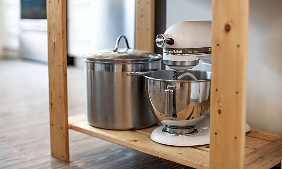 Niska's Den by Revelstoke Vacations