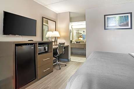 King Room - Non-Smoking