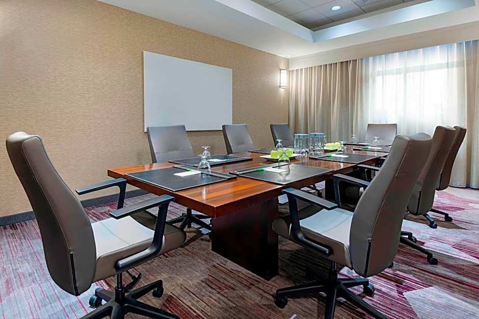 Courtyard by Marriott Fort Wayne Downtown at Grand Wayne Convention Center