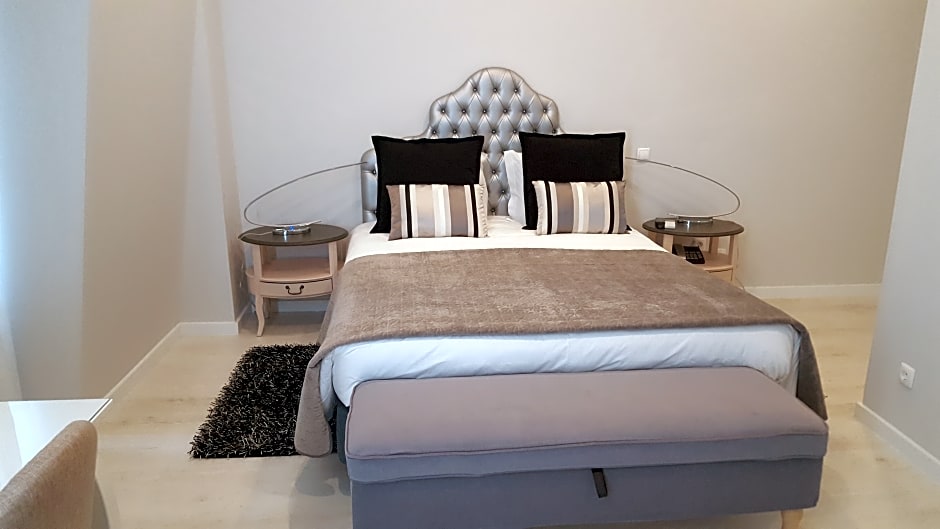 Grande Pensao Residencial Alcobia