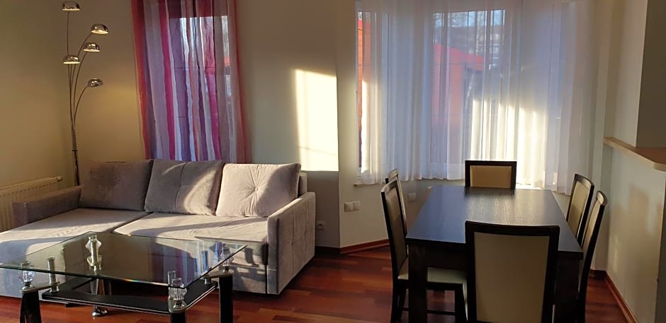 Domki Słoneczko z dostępem do jacuzzi sauny i rowerów