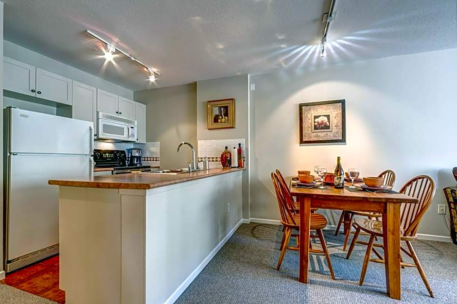 Town Plaza Suites by Golden Dreams