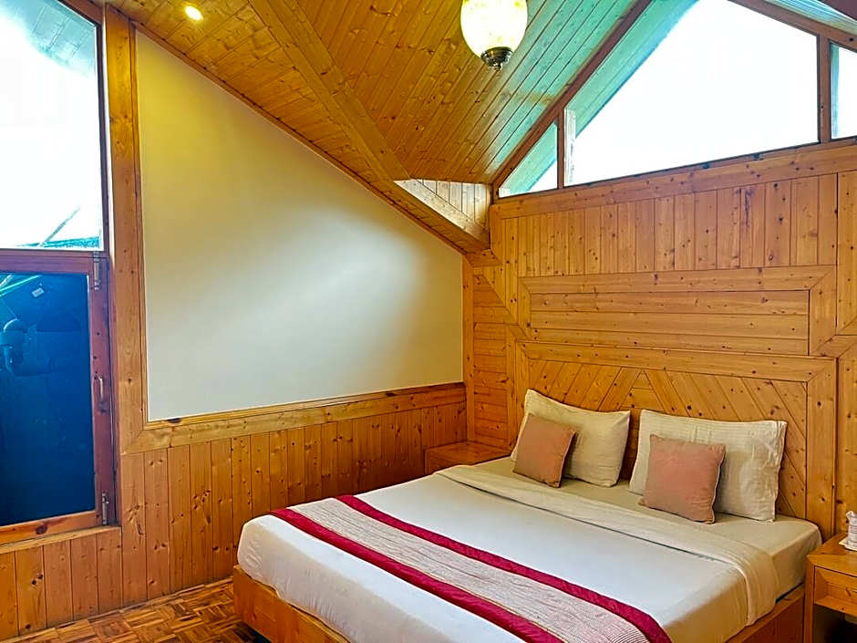 Hotel Chandertal Regency