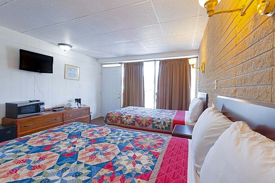 Photo 1 of 11 of 2 Double Beds, Smoking