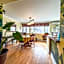 Maison Des Jardins B & B