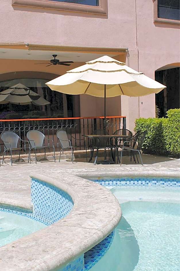 Estancia Inn
