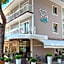 Hotel Susy - Bakery & Gluten Free Home Made - direttamente su viale Dante a due passi dal mare