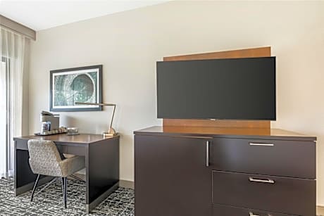 2 Queen Beds-Balcony-Nonsmoking