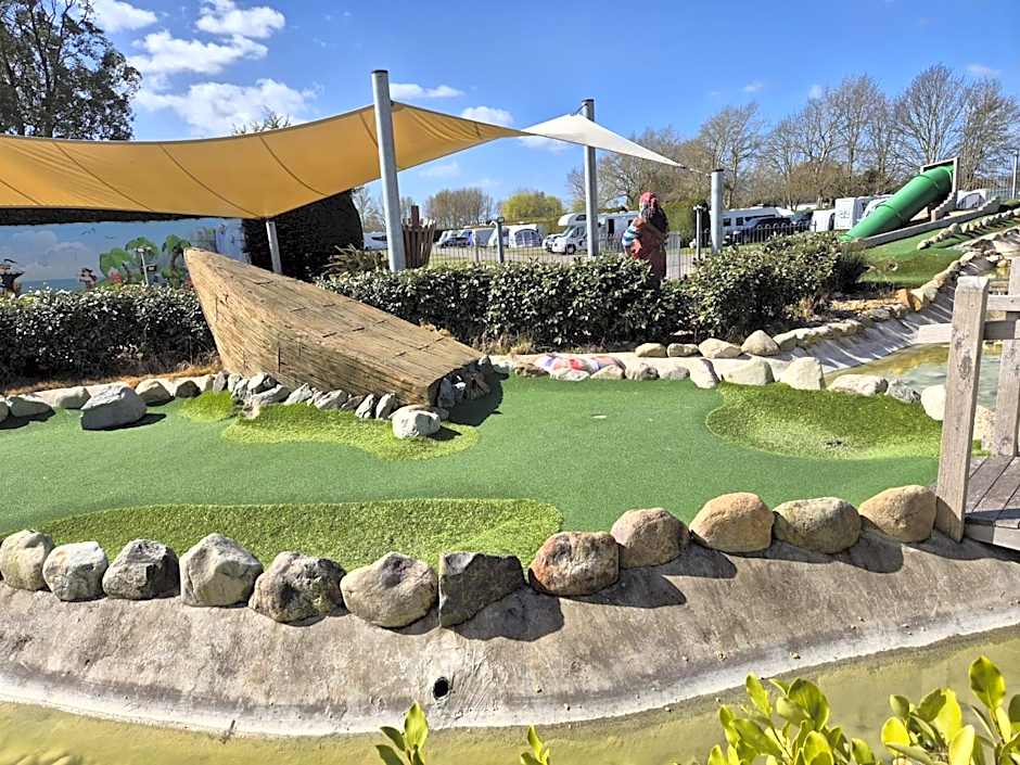 Bella-Mays Holiday Hideaway