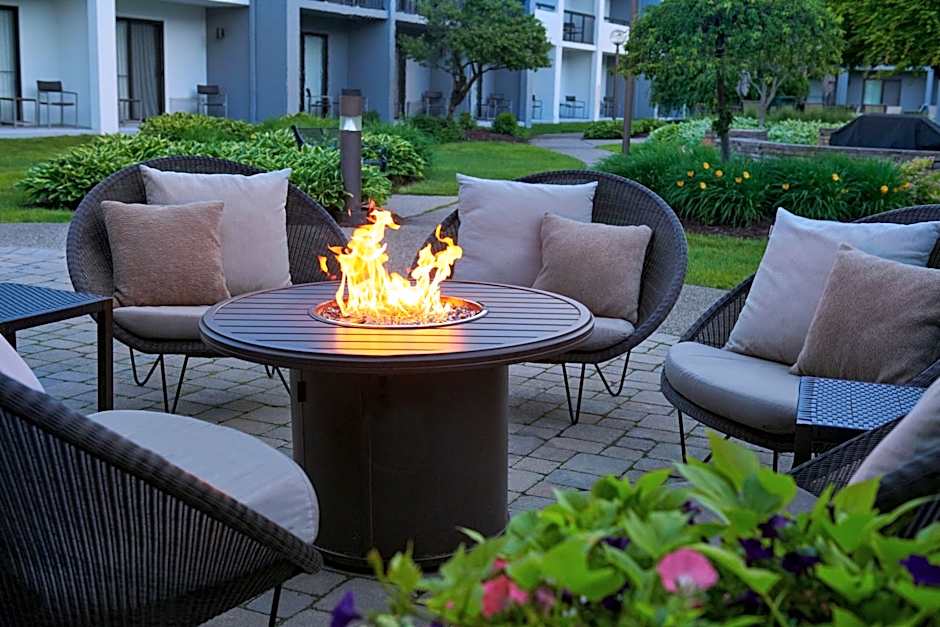 Courtyard by Marriott Detroit Troy