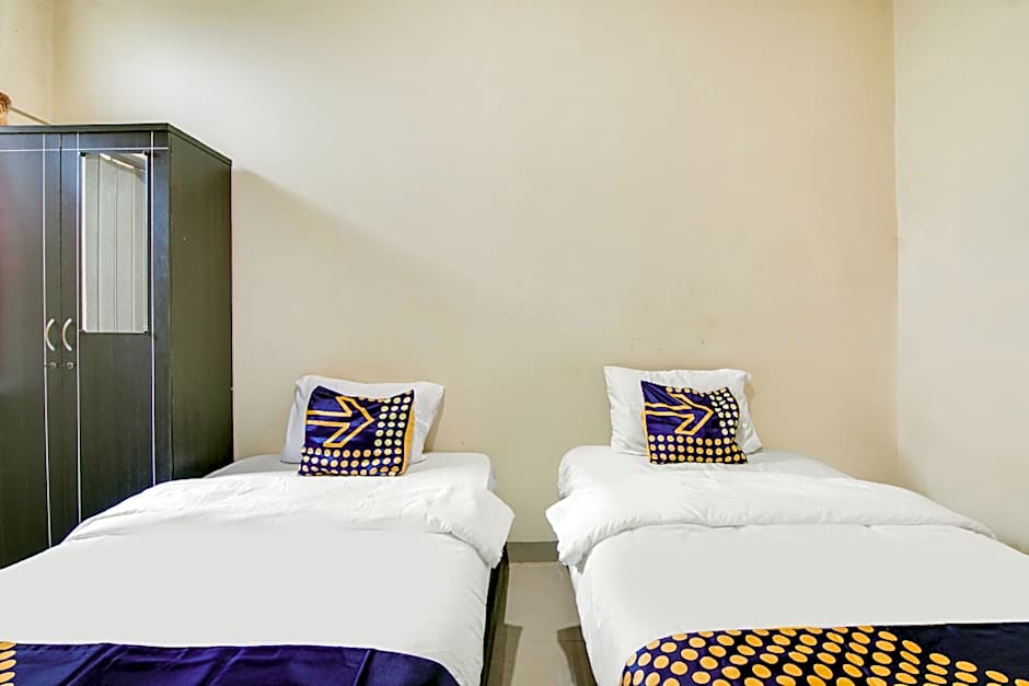 SPOT ON 91772 Nisrina Homestay Syariah