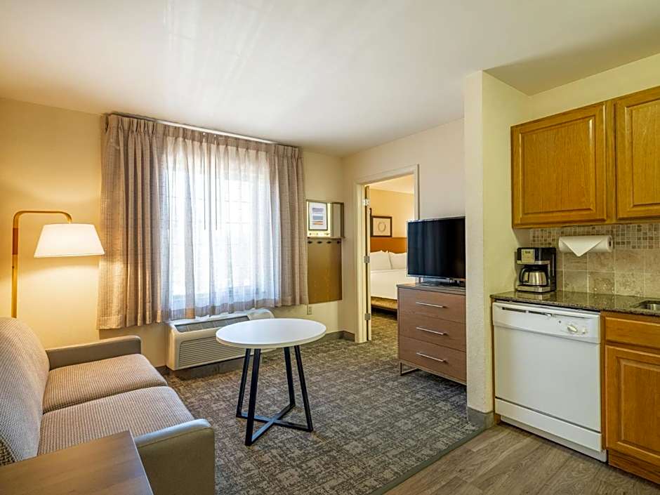 Staybridge Suites Milwaukee Airport South By IHG