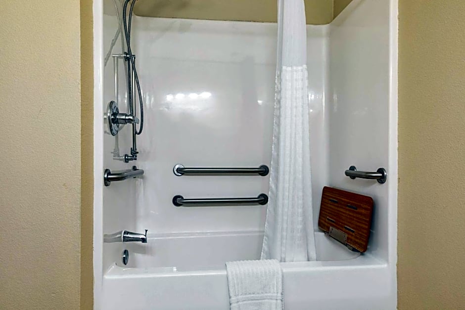 Comfort Suites Lufkin – Lufkin, TX