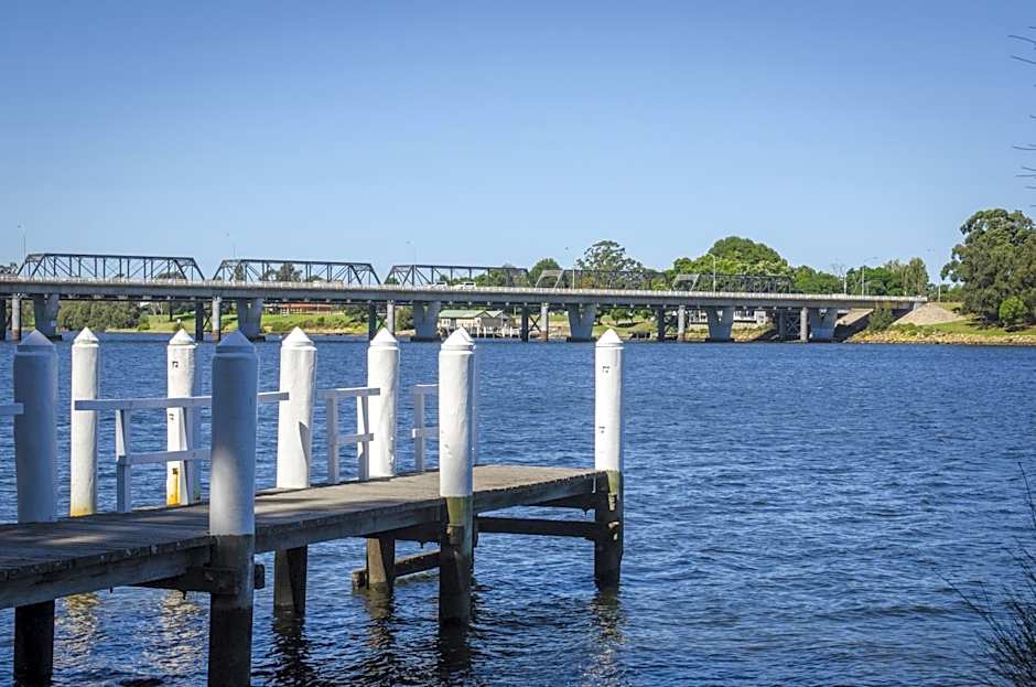 Pleasant Way River Lodge