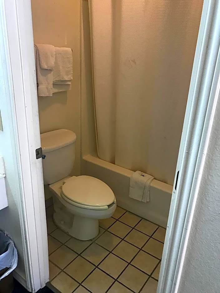 COUNTRY INN MOTEL