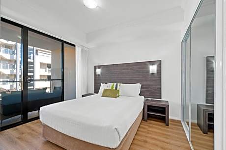 Two-Bedroom Apartment with Palladio View