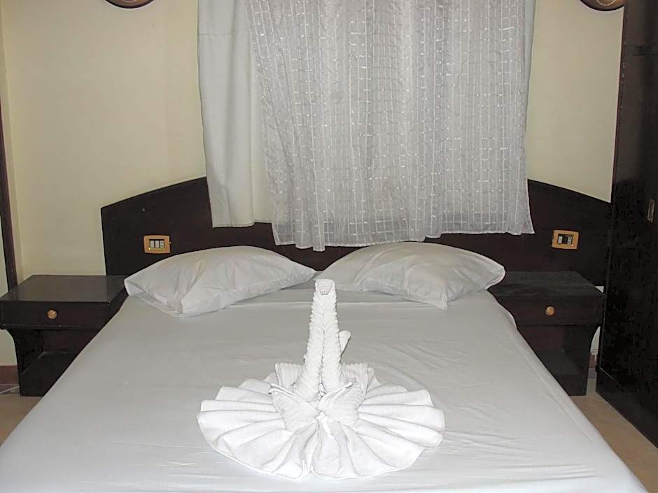 Eiffel Hotel Hurghada