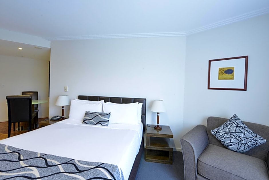 Seasons Darling Harbour