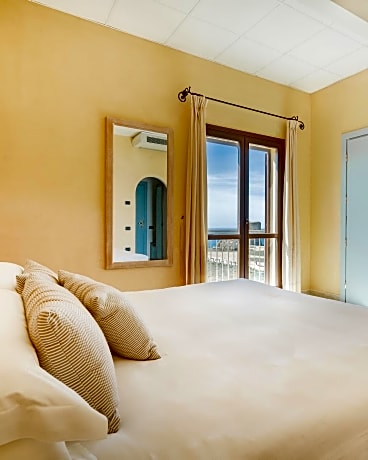 Deluxe Double or Twin Room with Sea View - Panoramic