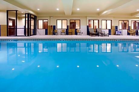 Holiday Inn Express Hotel & Suites Lamar By IHG