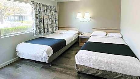 1 Full Bed | Non-Smoking