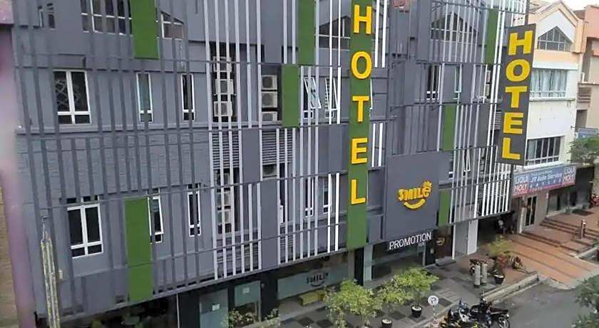 Smile Hotel Wangsa Maju
