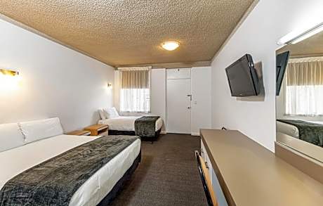 Standard Double Room with Free Wifi and Parking
