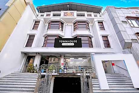 Super Townhouse Gandhi Medical College Bhopal Formerly Hotel Shagun
