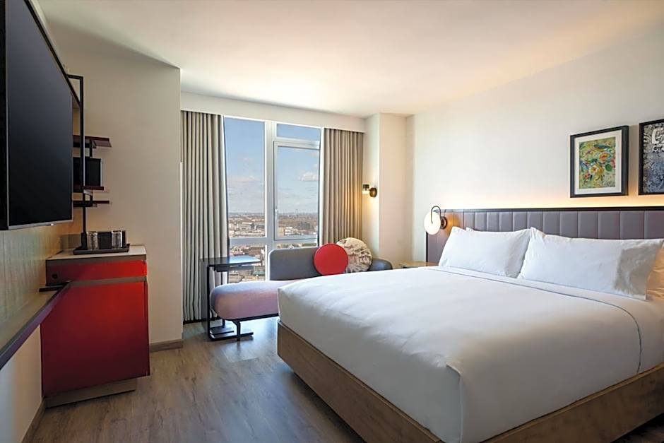 Renaissance New York Flushing Hotel at Tangram