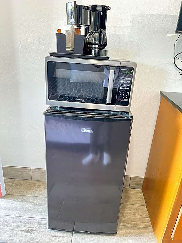 Town and Country Inn