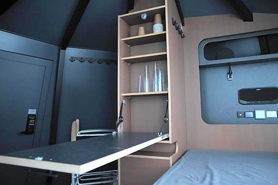 Rafi - The Village of Silence, AuroraHut igloo