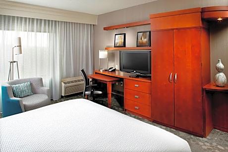 King Room with Sofa Bed - Non-Smoking