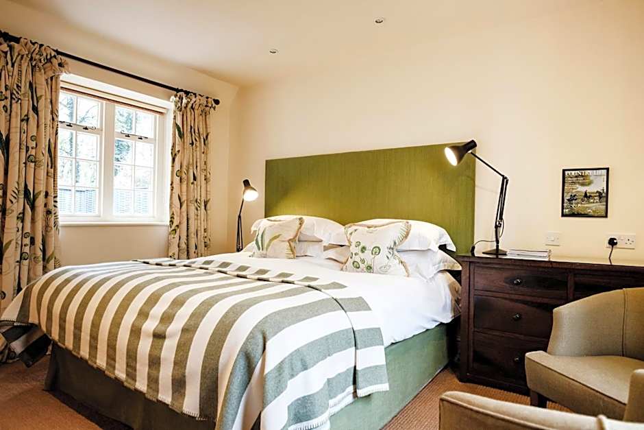 The Hare & Hounds Hotel