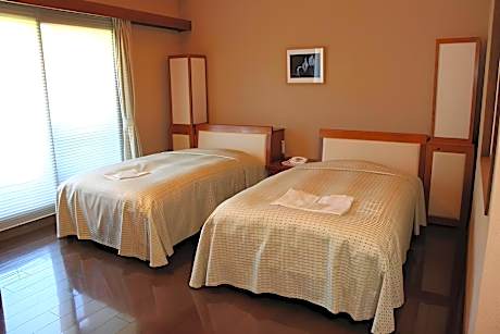 Twin Room with Private Bathroom