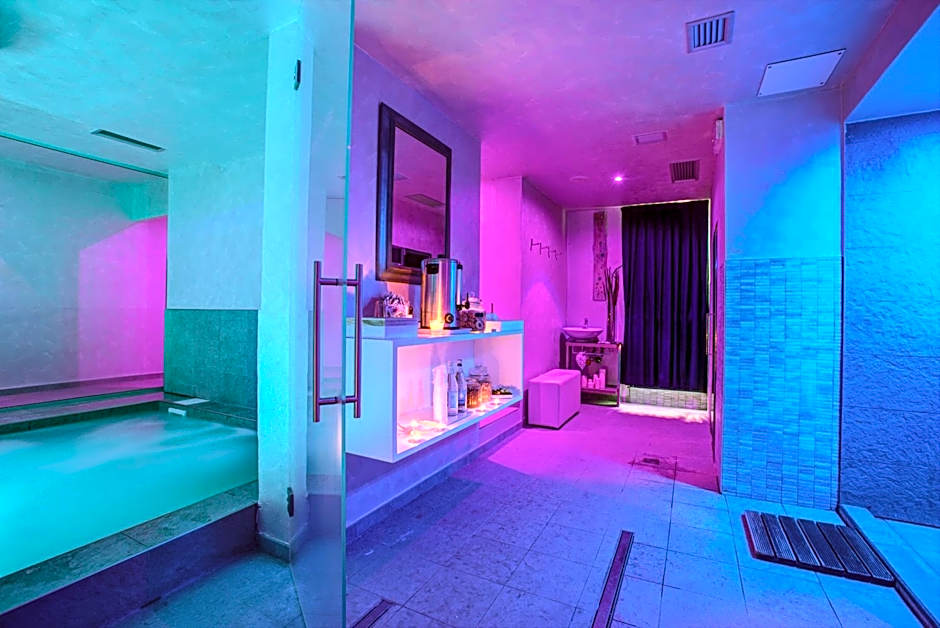 Ferretti Beach Hotel