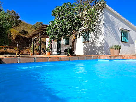 Luxury villa with sea and Malaga views