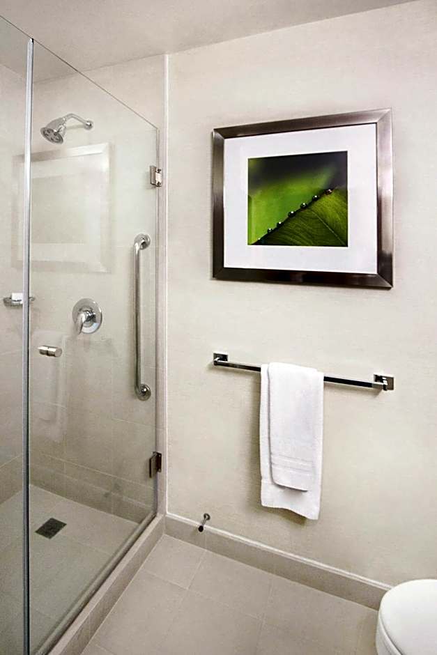 Courtyard by Marriott Mexico City Airport