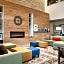 Country Inn & Suites by Radisson, Indianola, IA