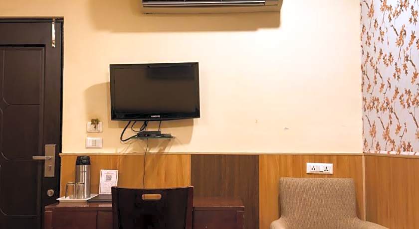 Hotel Royal Palm - A Budget Hotel in Udaipur