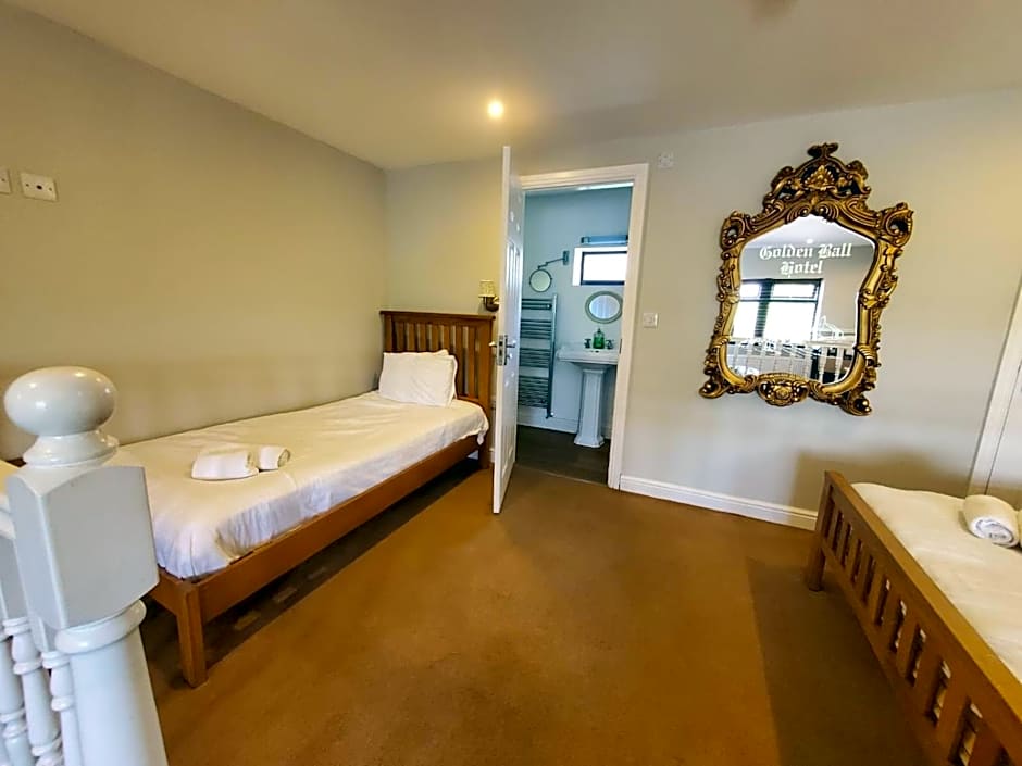 The Golden Ball Cottages