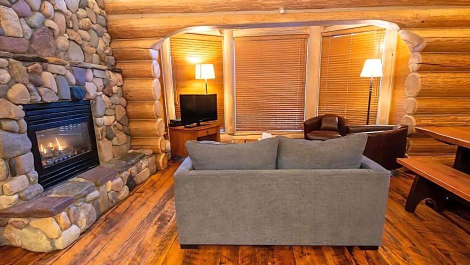 Snow Creek Cabins by Fernie Lodging Co