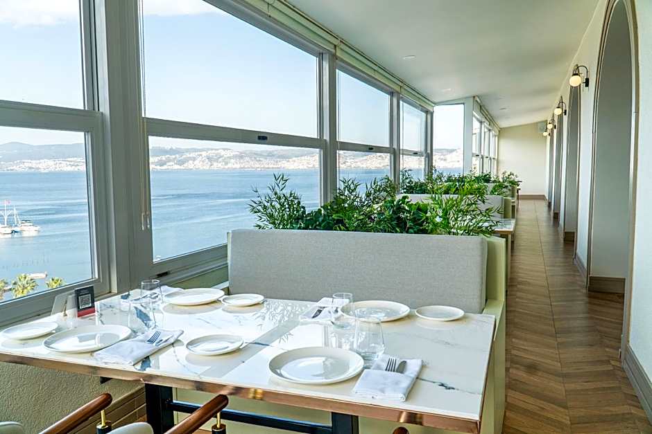 Wellborn Luxury Hotel