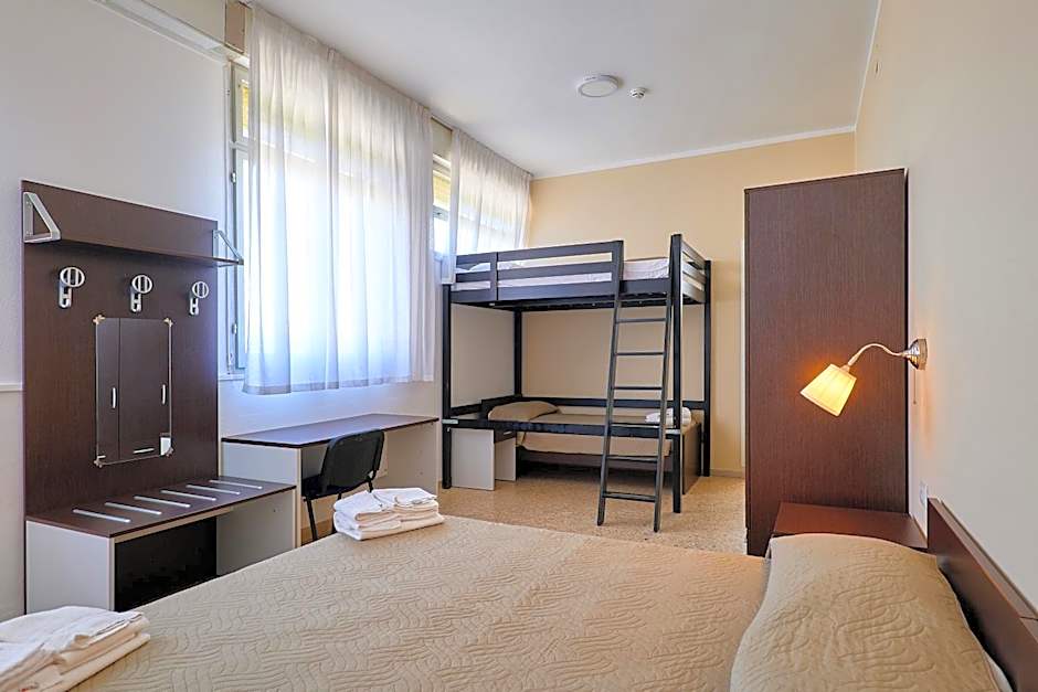 Soleē, Family Holidays & Hostelling