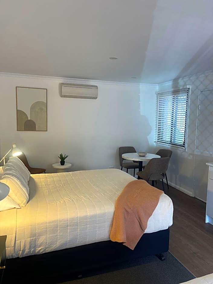 Estelle Kramer Motel