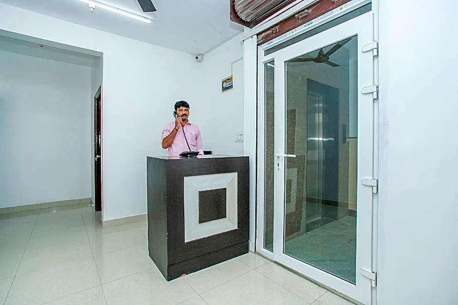 OYO 18718 Pavitra Delux – Bangalore, MN