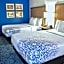 La Quinta Inn & Suites by Wyndham NE Long Beach/Cypress